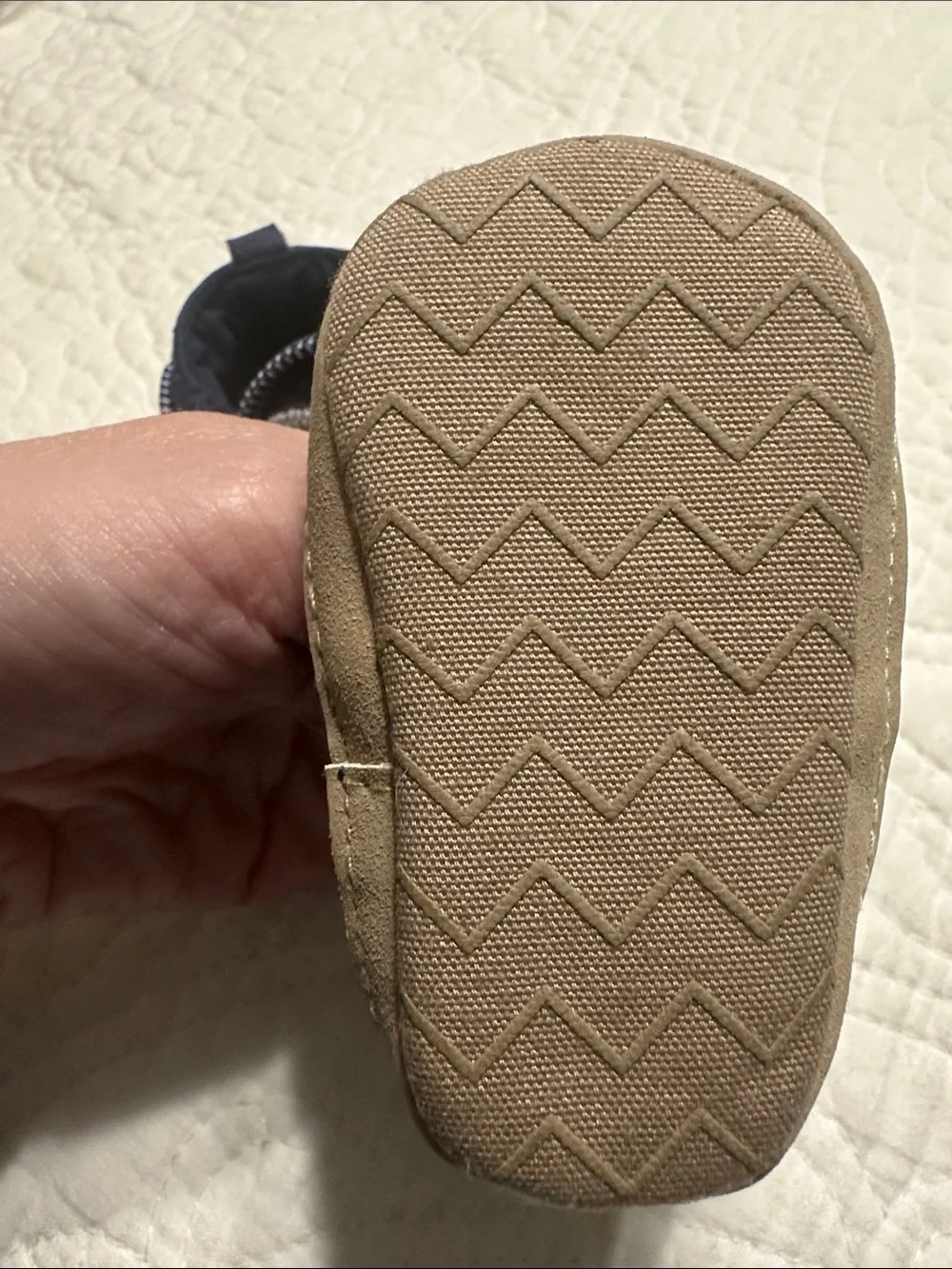 0275 Carter's Navy and Gray Textured Baby Boat Shoes size Newborn